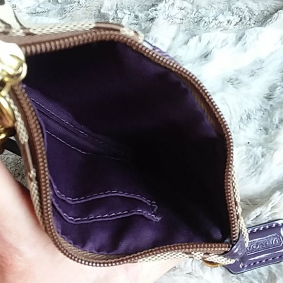 Coach Signature Stripe fabric wristlet,  EUC - Picture 9 of 10